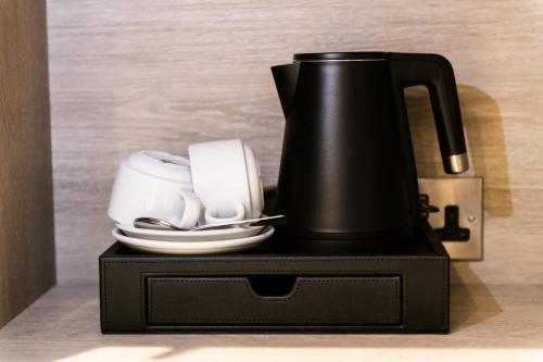 Byron Hotel - image 14