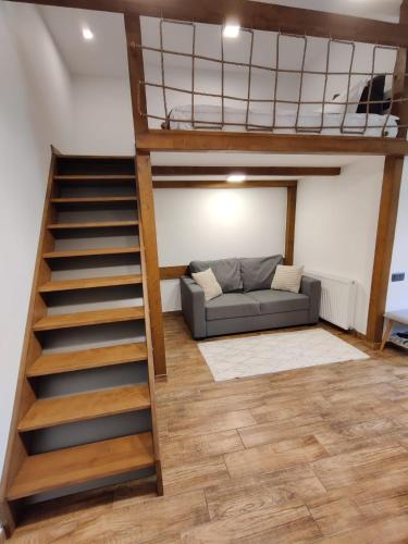 1 king bed, 1 sofa bed