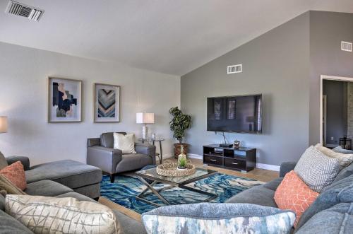 Upscale Palm Desert Oasis with BBQ - Near Golf! - image 12