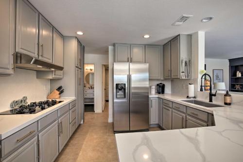 Upscale Palm Desert Oasis with BBQ - Near Golf! - image 13