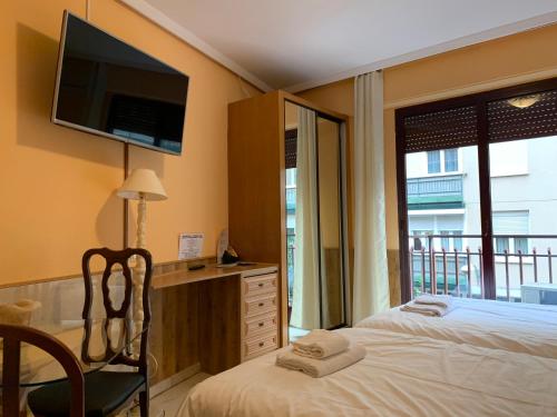 Apartamentos y Estudios Torr en Madrid - Chamartín con Wifi Gratis, Madrid