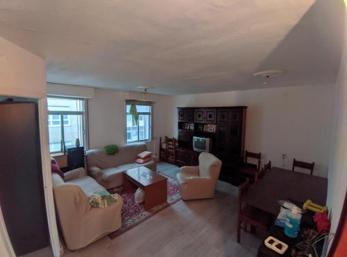  Piso de dos habitaciones, salón comedor, cocina y baño in Lugo