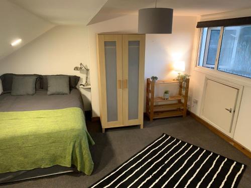Balham, South London Spacious Guest House 6, 6 rooms available, Londýn (fotografie 8)