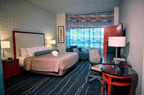Deluxe King Room