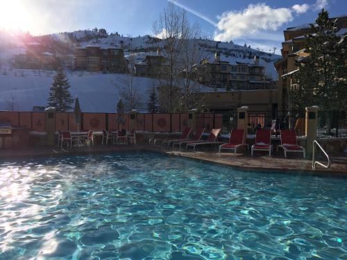 Unequalled Ski in Out Location Next to Gondola, Spacious 1BR, Pool, Hot tubs, Condo Nast Winner C103 detail