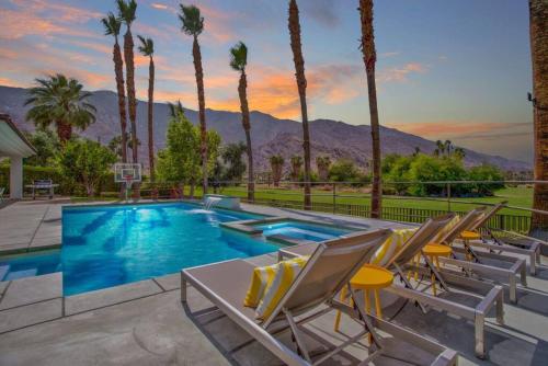 Luxury Palm Springs Retreat w/ Heated Pool & Spa