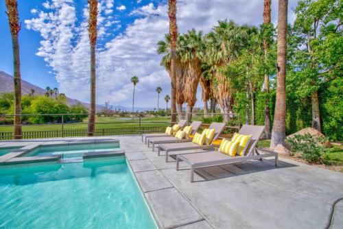 Luxury Palm Springs Retreat w/ Heated Pool & Spa