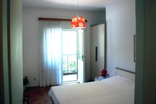 Apartments with a parking space Jelsa, Hvar - 8750