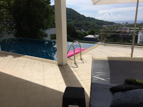 Photo - Villa Ginborn 5 bedroom Pool Villa with Sea View in Kata Beach
