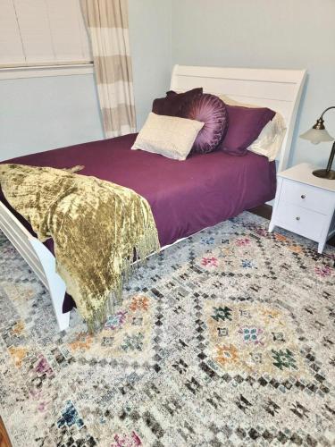 Modern Luxury 3 Bed 2 bath Pool Westlake area - image 14
