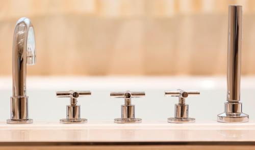 Business Hotel First - image 5