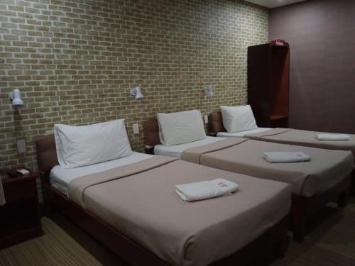 AB Star Suites Room Type - Triple Room