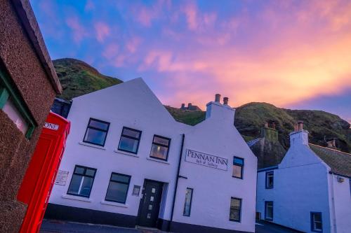 Pennan Inn BnB &Gallery - Accommodation - Pennan