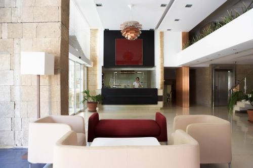 Esperia City Hotel - image 14