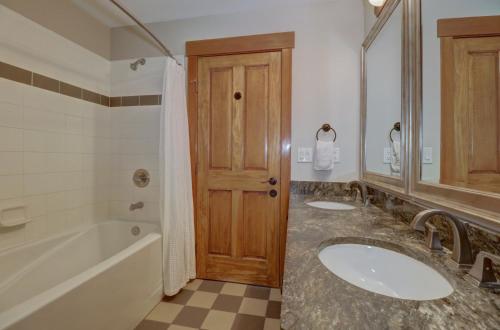 Co204 Copper One Lodge Condo - image 13