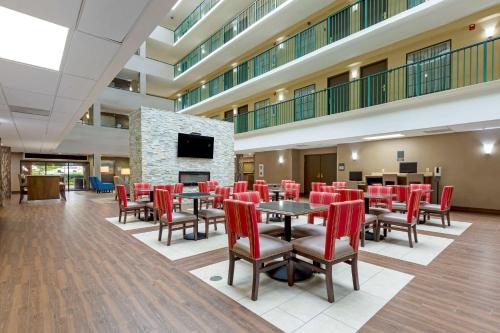 Comfort Suites Near Potomac Mills