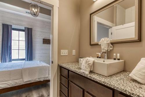 New Hotel Collection Smoky Mountains in Sevierville, USA