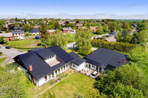 Large and beautifully decorated pool house in Tomelilla, Österlen