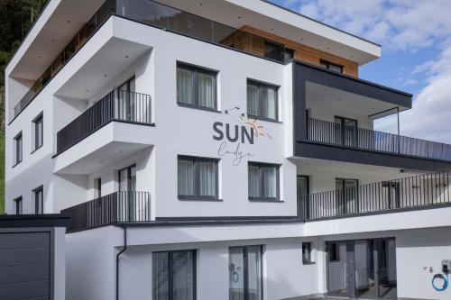 ทัศนียภาพภายนอกโรงแรม, Sun Lodge in เอเบเนอ