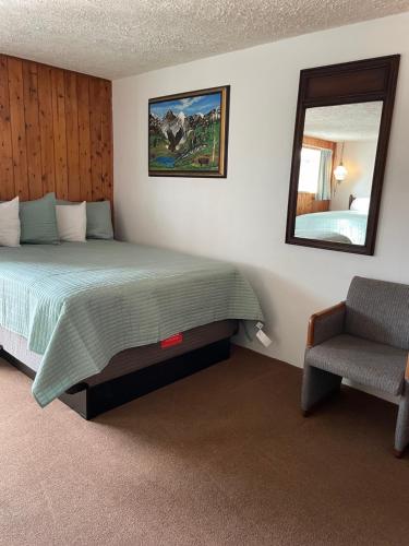 3 queen beds