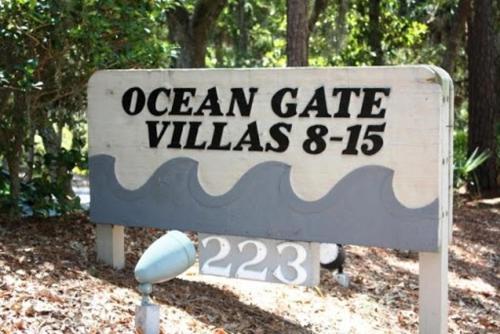 Beach Haven - Ocean Gate Townhome with Pool & Tennis Court