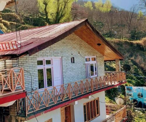 Ozzy Home Manali I Pet Friendly