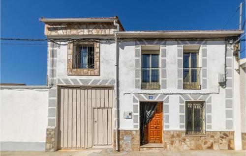 . Stunning Home In Villarrín De Campos