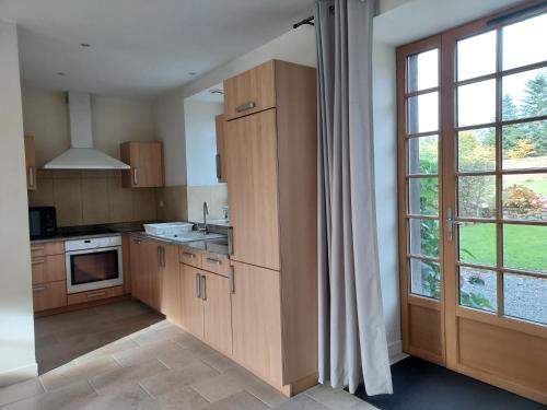 Gite du Bois de la Salle in โปลเคร็ก ซูร์ อูเฌอนง