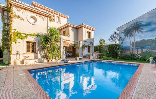 Nice home in Padul with Outdoor swimming pool, WiFi and 7 Bedrooms gîte à louer Padul