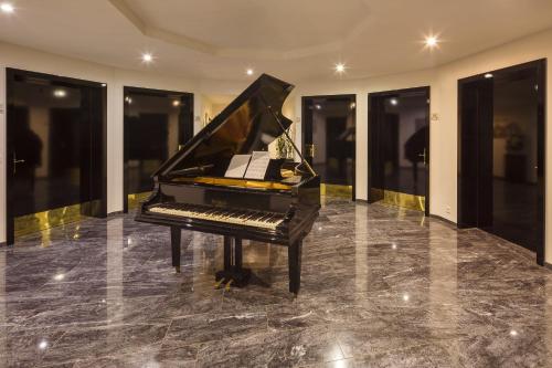 ล็อบบี้, Business Hotel First in ฟอยซิสแบร์ก