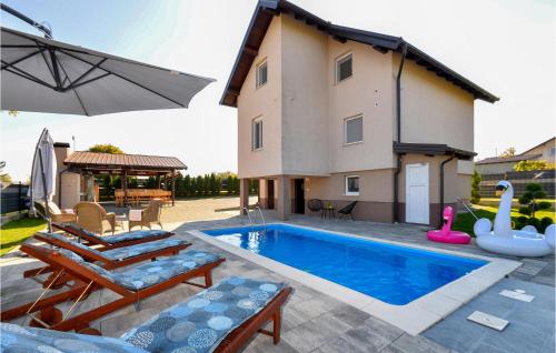 Nice home in Gracec with 3 Bedrooms, WiFi and Outdoor swimming pool, Gračec