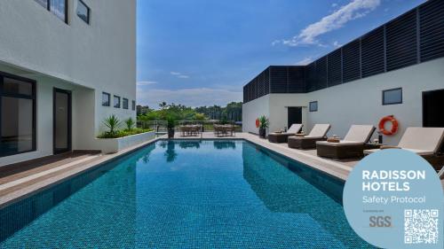 Swimming pool, Park Inn by Radisson Putrajaya in Kuala Lumpur