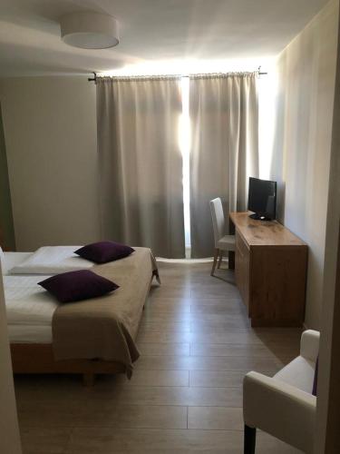 1 twin bed