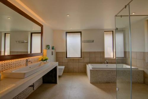 EKO STAY Gold- CASA PALACIO VILLA