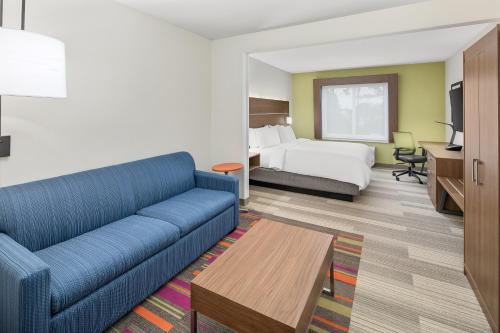 Photo - Holiday Inn Express Hotel & Suites Palm Bay, an IHG Hotel