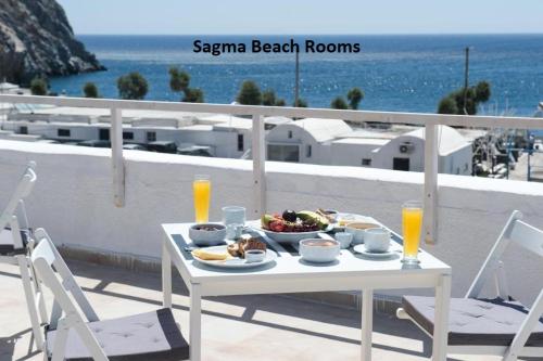  Sagma Beach Rooms in Perissa