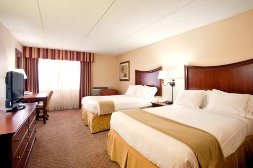 Holiday Inn Express Milwaukee - West Medical Center