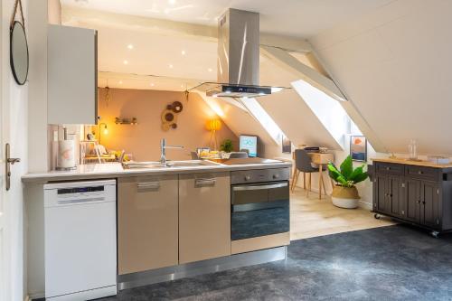 廚房, Le 32-GregIMMO-Appart'Hôtel (Le 32-GregIMMO-Appart'Hotel) in 蒙貝利亞爾