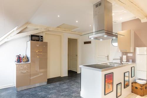 Le 32-GregIMMO-Appart'Hôtel (Le 32-GregIMMO-Appart'Hotel) in 蒙貝利亞爾