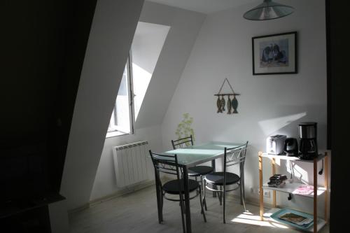 studio9, Ault