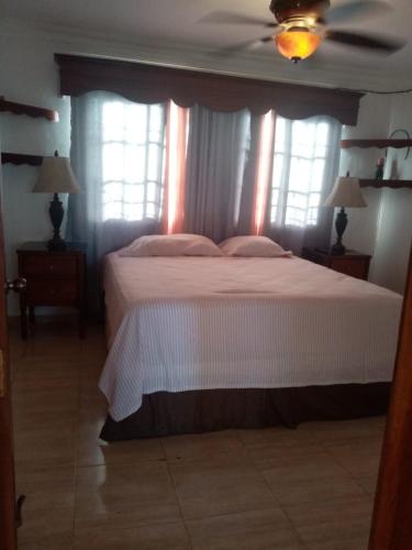 Luminoso penthouse con jacuzzi en Santo Domingo