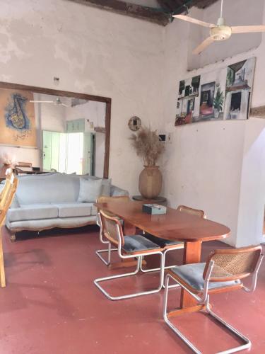 Casa Portales de Santa Bárbara (Casa Portales de Santa Barbara) in Mompos