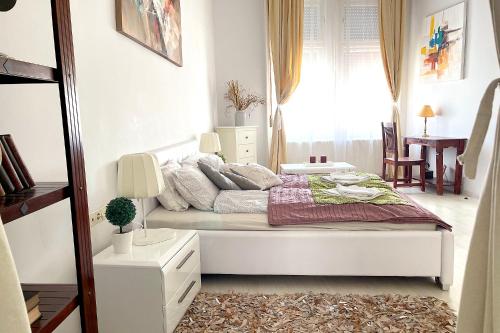 Elegant 125m2 apartment in center of Budapest photo 1