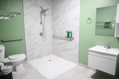 LOFT Shared Room for 2 - image 10