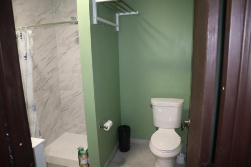 LOFT Shared Room for 2 - image 13
