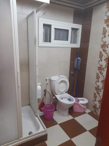 Chalet with garden, Ground flower - 2 bed rooms. 30m close to beach