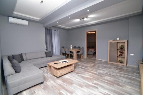 luxury apartment st Demetrios downtown Thessaloniki