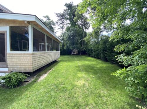 ** Vineyard Vacation Retreat ** with NEW HOT TUB
