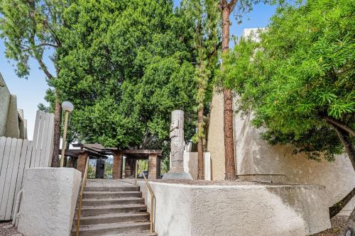 Camelsback Condos - image 14