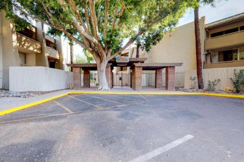 Camelsback Condos - image 12